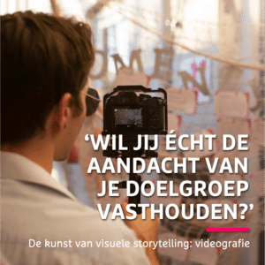 Beeld bij blog: videograaf Niels filmt op een event.